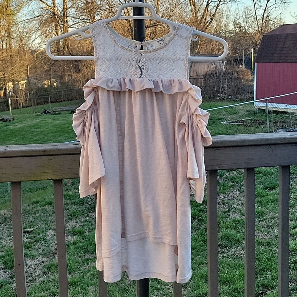 Umgee Cold-Shoulder Mesh Neck 3/4 sleeve top size S